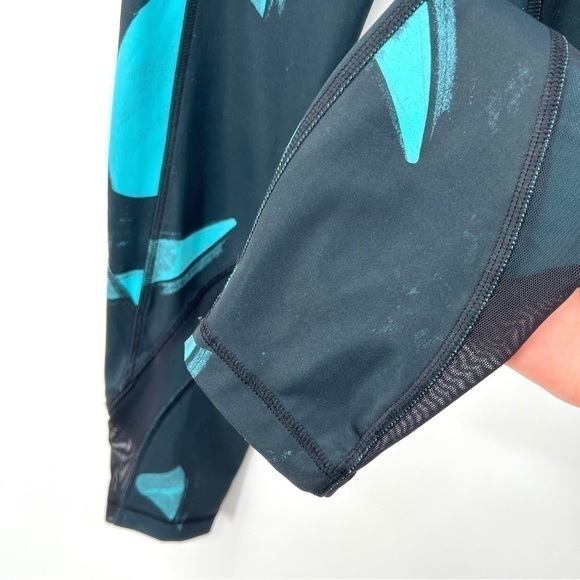 LULULEMON Woman's Two-Tone Blue Geometric Print Low Rise Active Leggings Size 4 - Picture 4 of 13